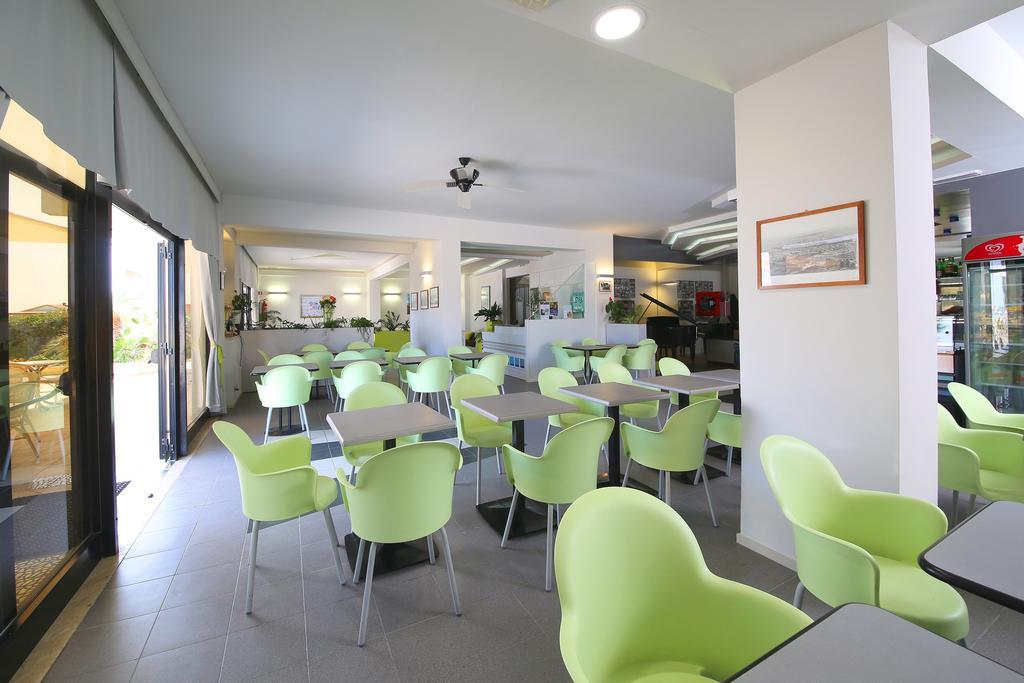 Hotel Caravel Marotta Exterior foto