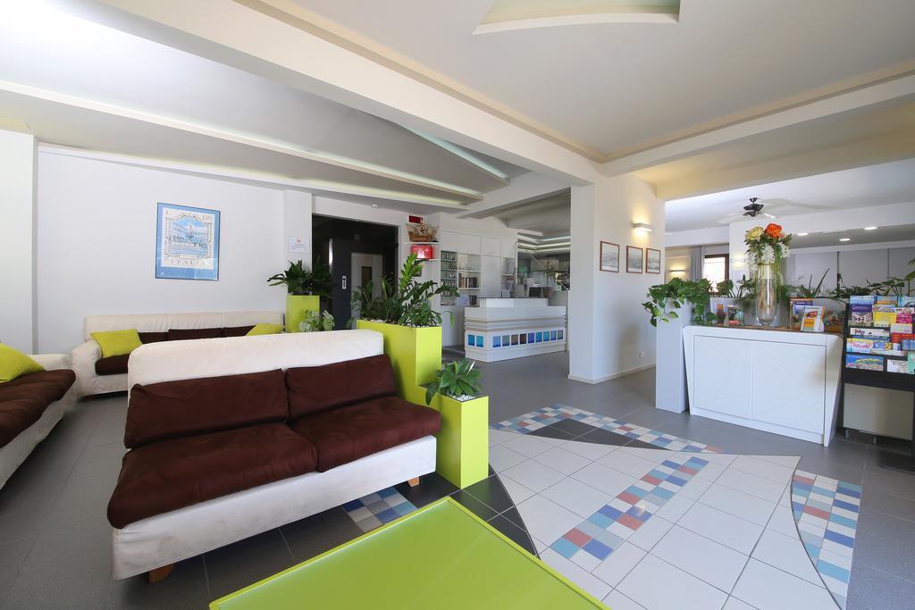 Hotel Caravel Marotta Exterior foto